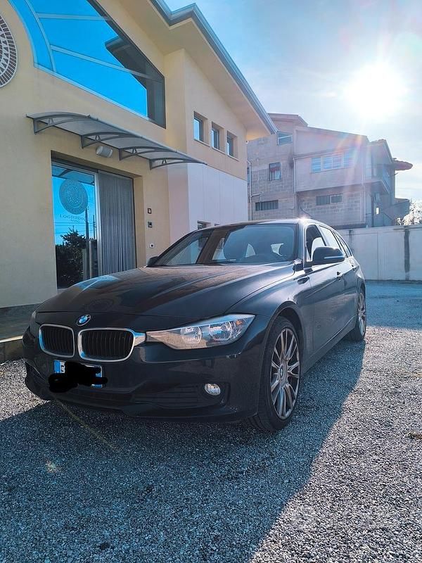 Usata BMW 320 2015 Blu Station wagon