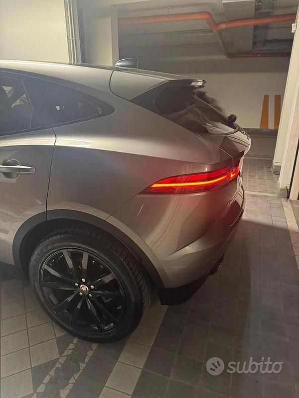 Usata Jaguar E-Pace 160 CV (117 kW) 2020 Grigio SUV