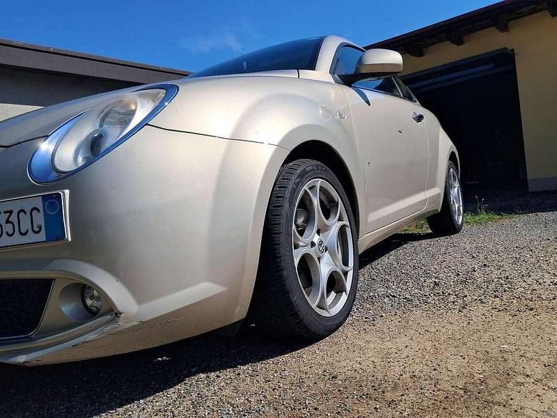 Usata Alfa Romeo MiTo Distinctive 120 CV (88 kW) 2009 Grigio Utilitaria