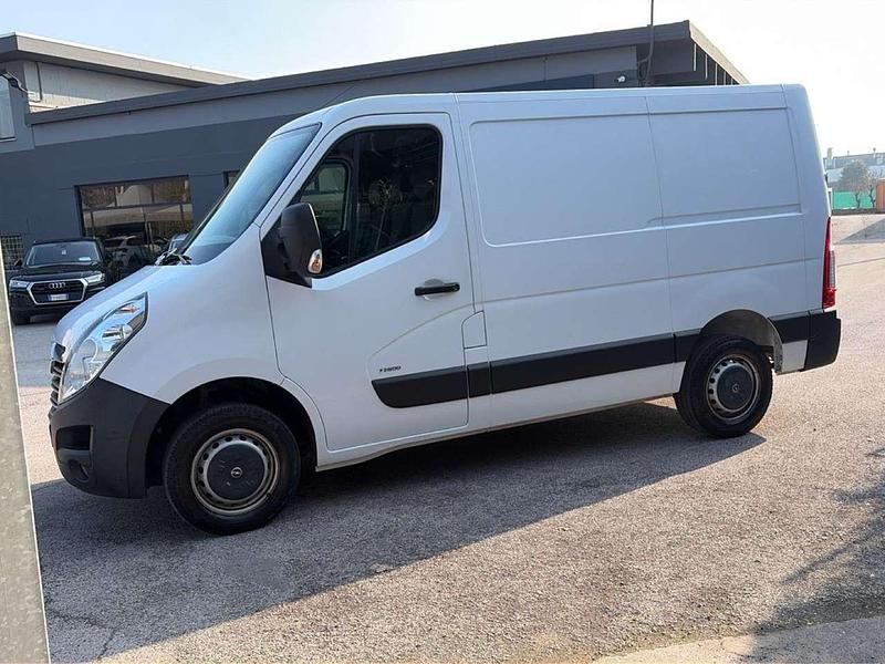 Usata Opel Movano 110 CV (80 kW) 2020 Bianco Monovolume