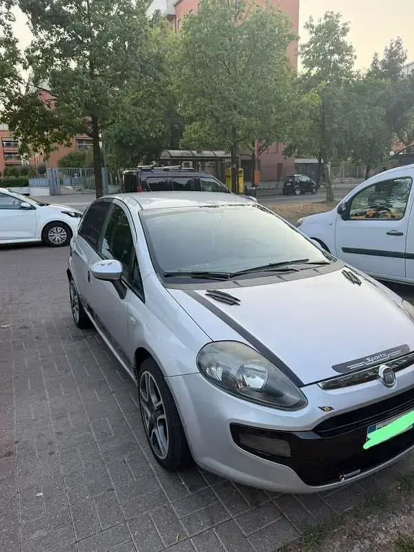Usata Fiat Punto Evo Dynamic 77 CV (56 kW) 2011 Utilitaria