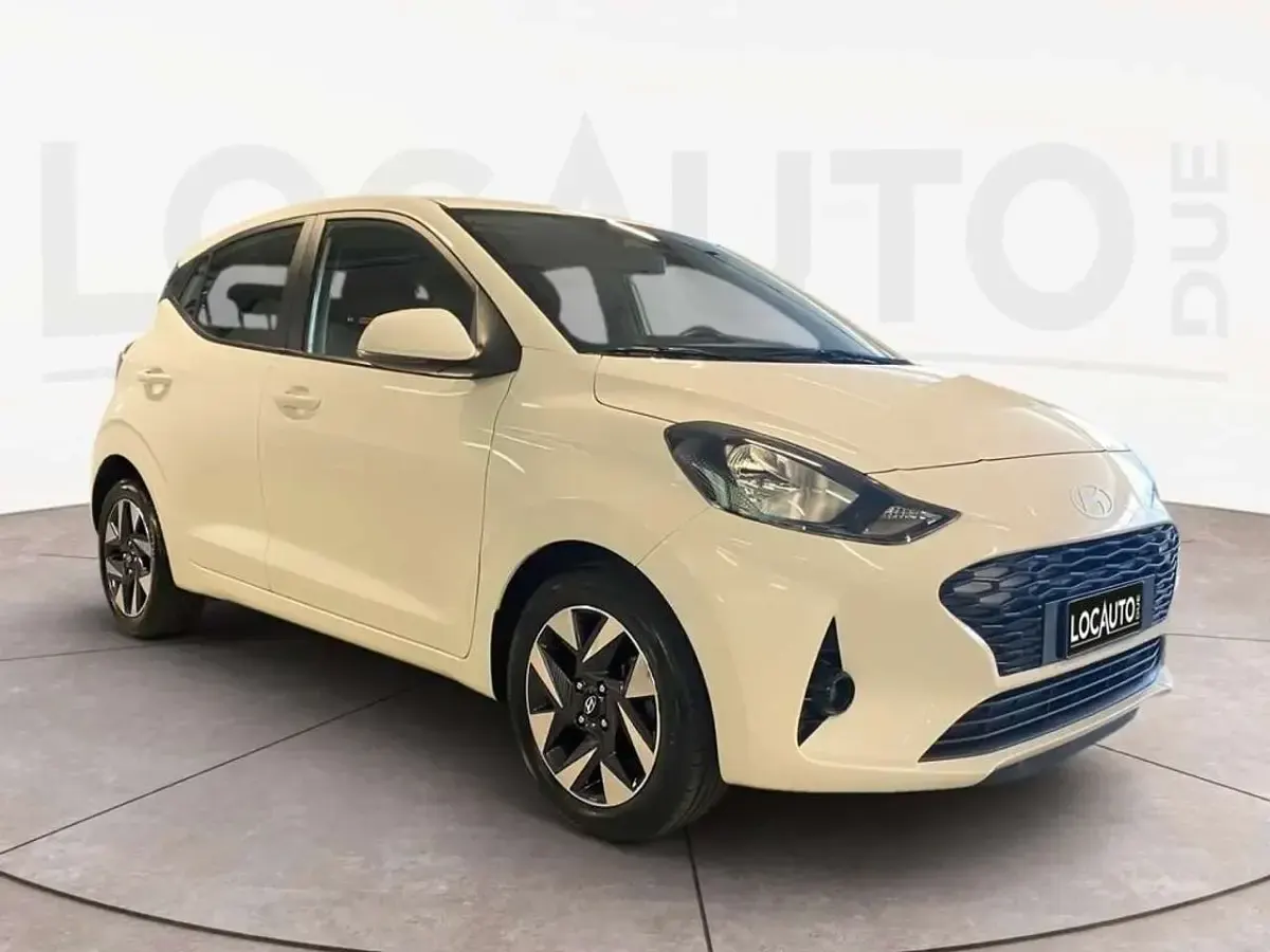Usata Hyundai i10 63 CV (46 kW) 2024 Bianco Utilitaria