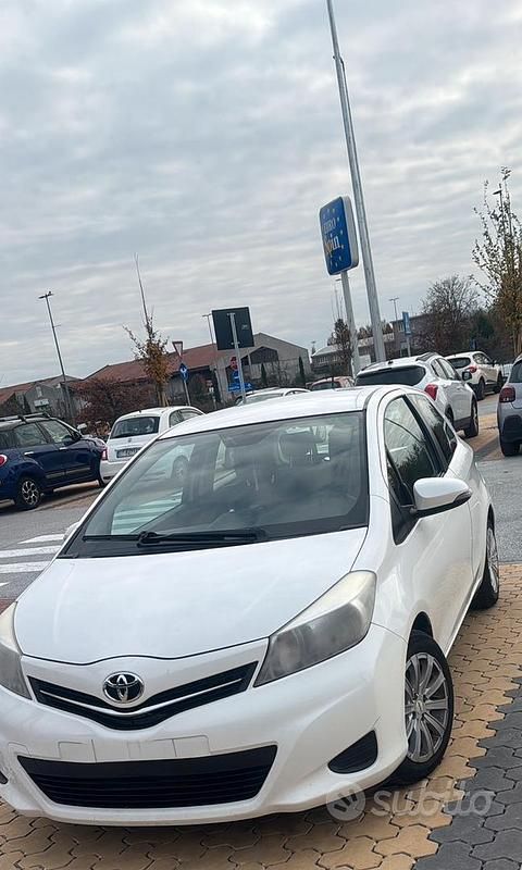 Usata Toyota Yaris 2014 Bianco Utilitaria