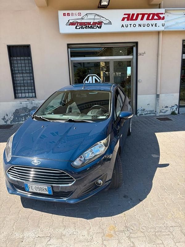 Begagnad Ford Fiesta Titanium 75 HK (55 kW) 2016 Blå Sedan
