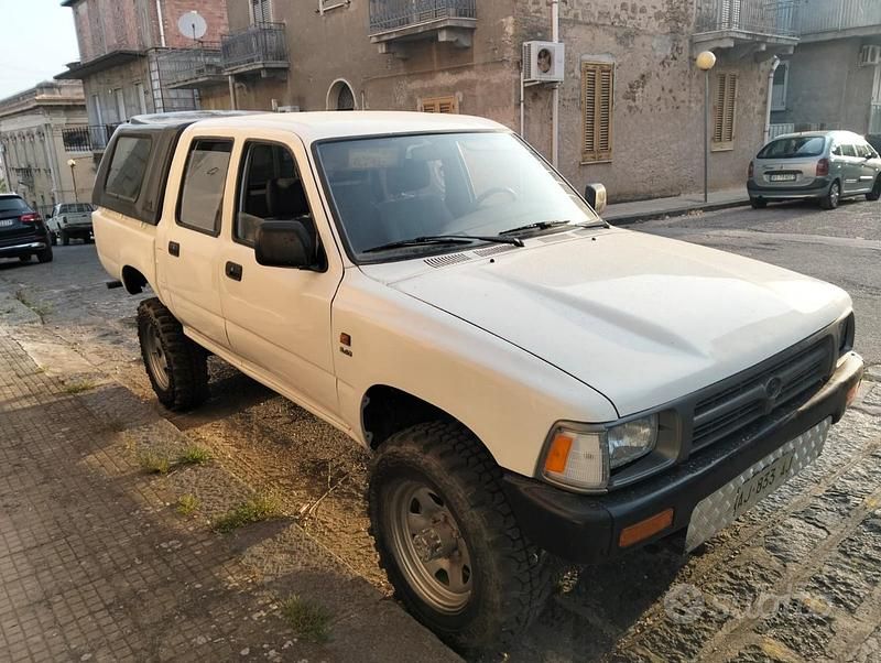 Usata Toyota HiLux 97 CV (71 kW) 1997 Bianco Pick-up
