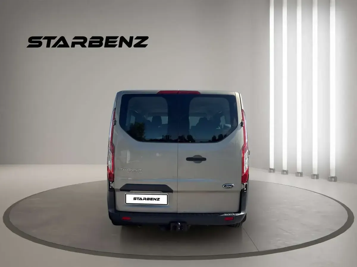 Usata Ford Transit Custom 105 CV (77 kW) 2017 Marrone Furgone