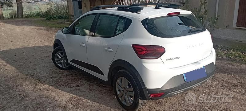 Usata Dacia Sandero Stepway 91 CV (66 kW) 2023 Bianco Berlina