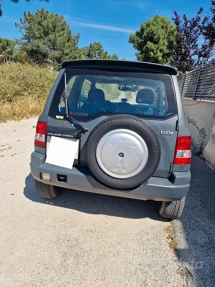 Usata Mitsubishi Pajero 120 CV (88 kW) 2000 Grigio SUV