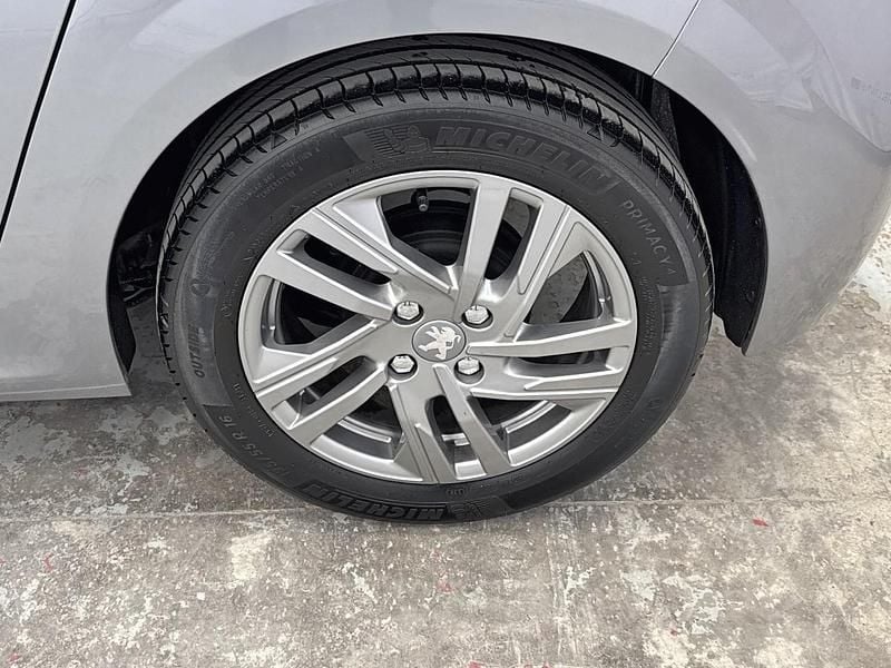 Usata Peugeot 208 Active 75 CV (55 kW) 2020 Grigio Utilitaria