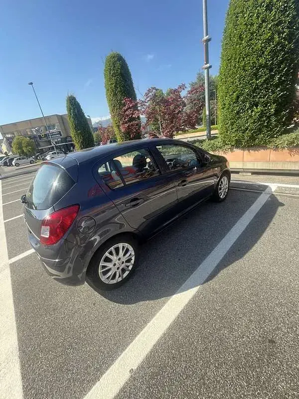 Usata Opel Corsa 69 CV (50 kW) 2009 Utilitaria