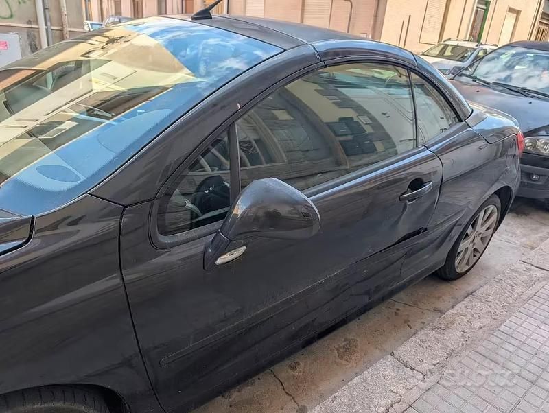 Usata Peugeot 207 CC 120 CV (88 kW) 2008 Nero Cabrio