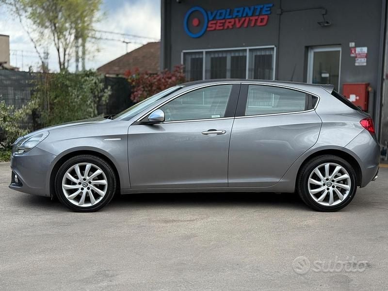 Usata Alfa Romeo Giulietta 120 CV (88 kW) 2017 Grigio Utilitaria