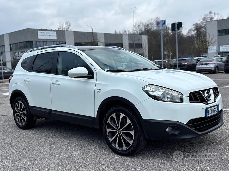 Usata Nissan Qashqai +2 Tekna 149 CV (109 kW) 2011 Bianco SUV