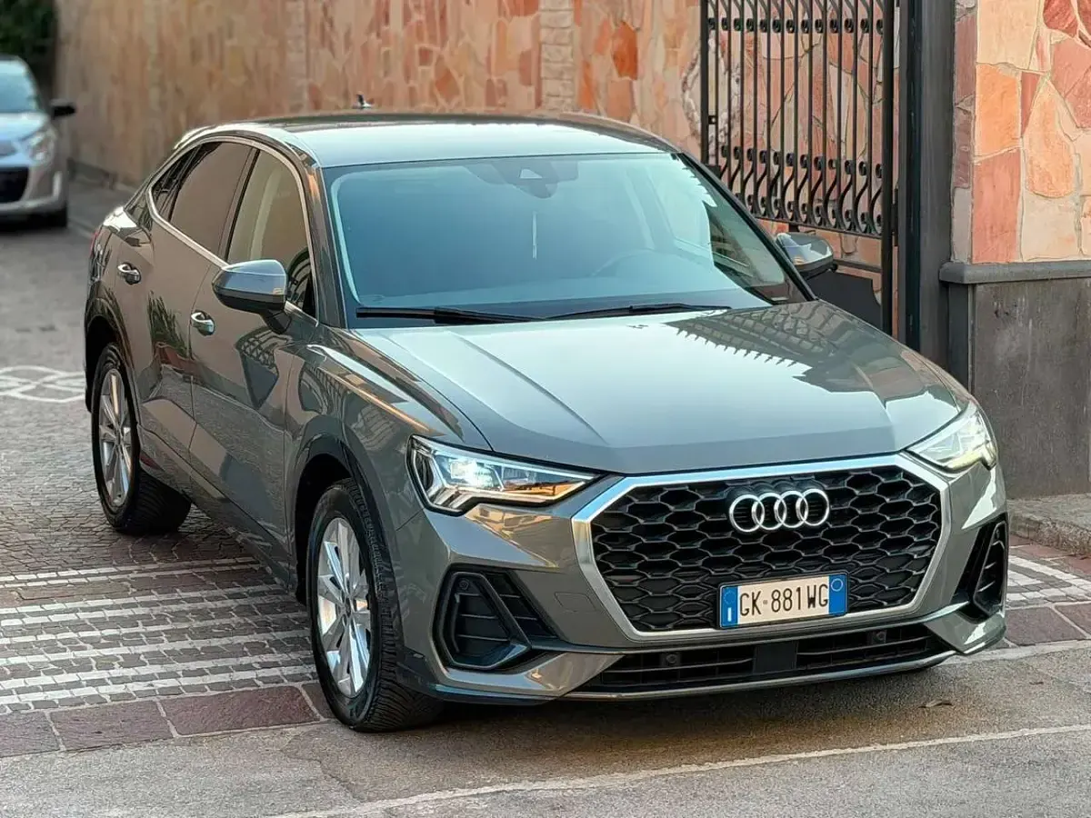 Usata Audi Q3 Sportback 150 CV (110 kW) 2022 Grigio SUV
