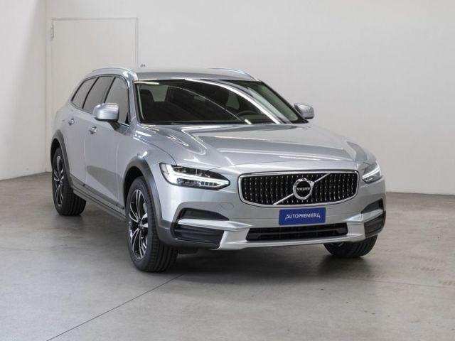 🚘 Compra Volvo V90 CC 2.0 Diesel 190 CV (2019) • Risparmia