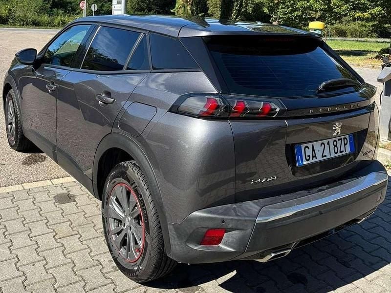 Usata Peugeot 2008 GT-line 131 CV (96 kW) 2020 Grigio SUV