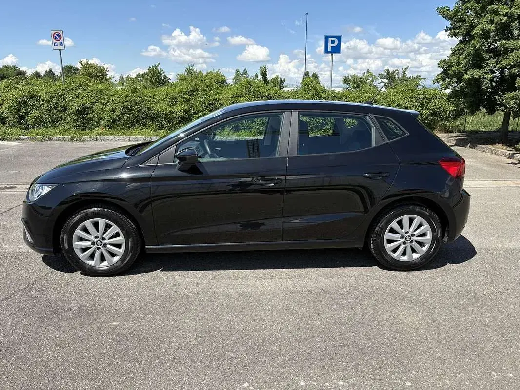 Usata Seat Ibiza Business 90 CV (66 kW) 2019 Nero Utilitaria
