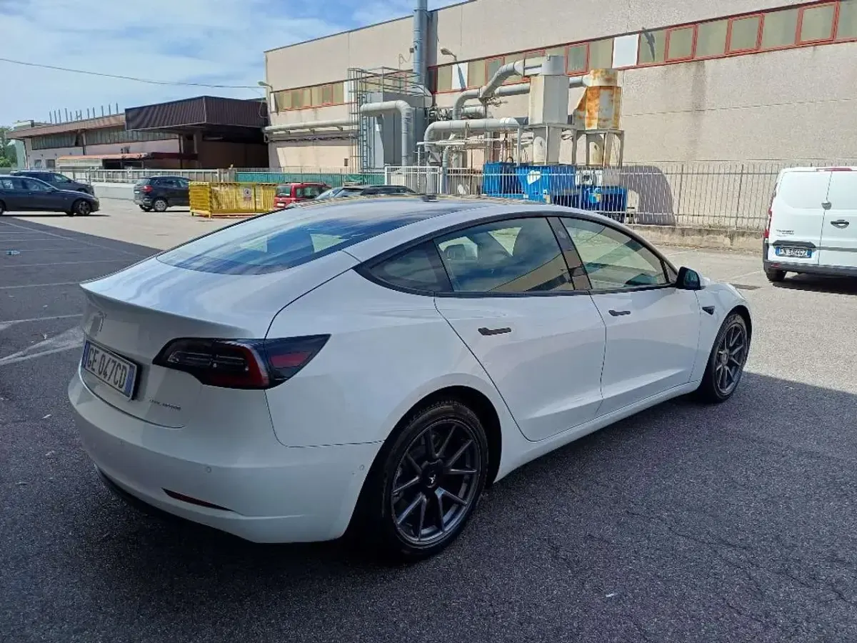 Usata Tesla Model 3 152 kW (208 CV) 2021 Bianco Berlina