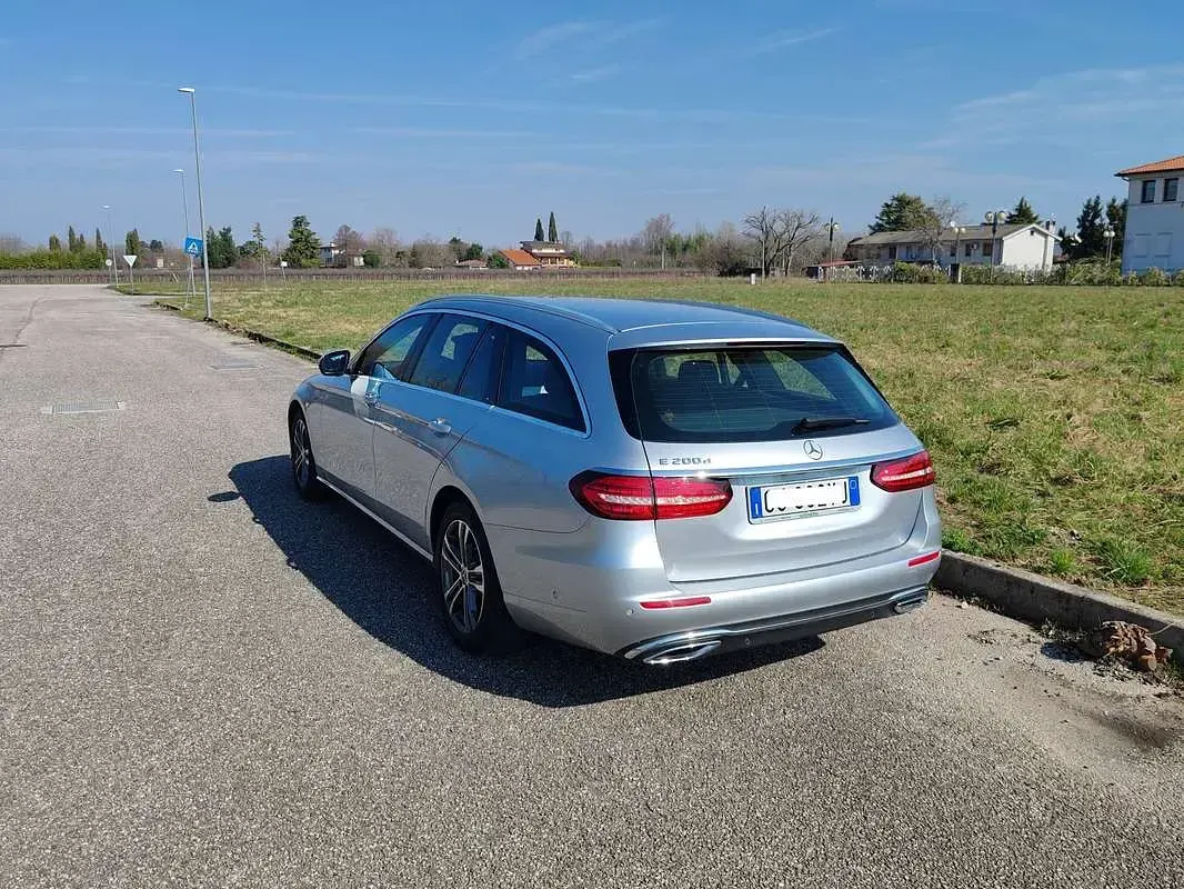 Usata Mercedes E200 Business 160 CV (117 kW) 2022 Station wagon