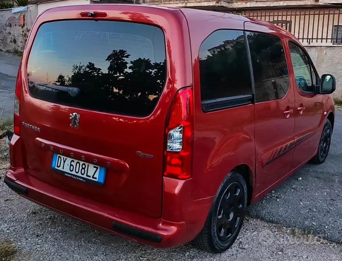 Usata Peugeot Partner 90 CV (66 kW) 2009 Marrone Monovolume