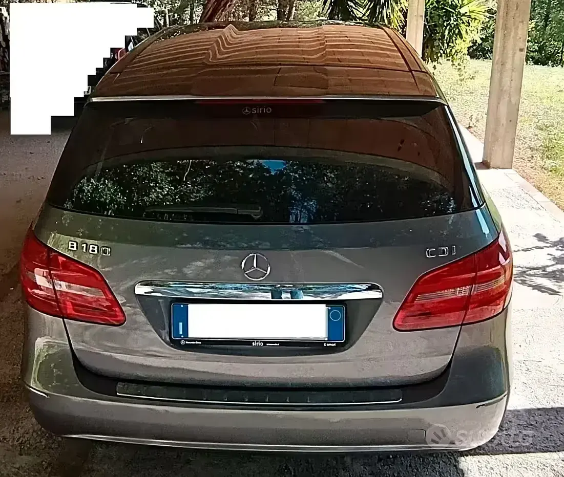 Usata Mercedes B180 Premium 109 CV (80 kW) 2013 Grigio Utilitaria