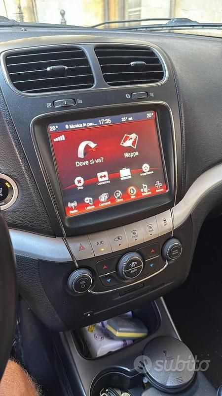 Usata Fiat Freemont Lounge 170 CV (125 kW) 2014 Blu SUV