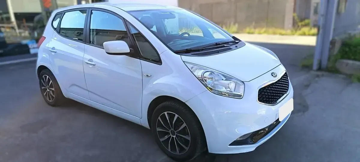 Usata Kia Venga 89 CV (65 kW) 2016 Bianco Utilitaria