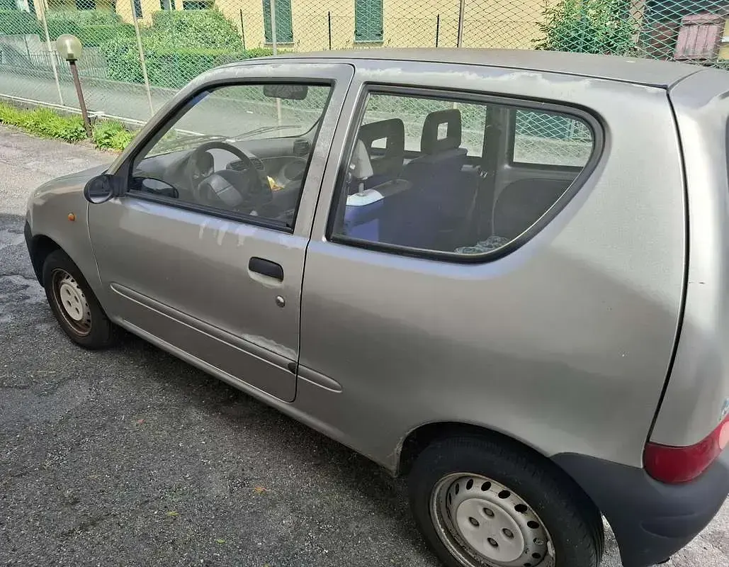 Usata Fiat Seicento Young 39 CV (28 kW) 2000 Utilitaria