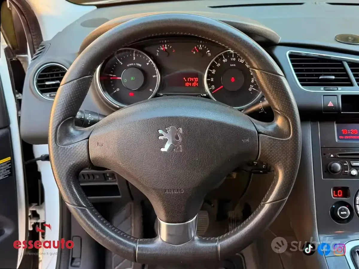 Usata Peugeot 3008 Business-Line 115 CV (84 kW) 2013 Bianco Station wagon