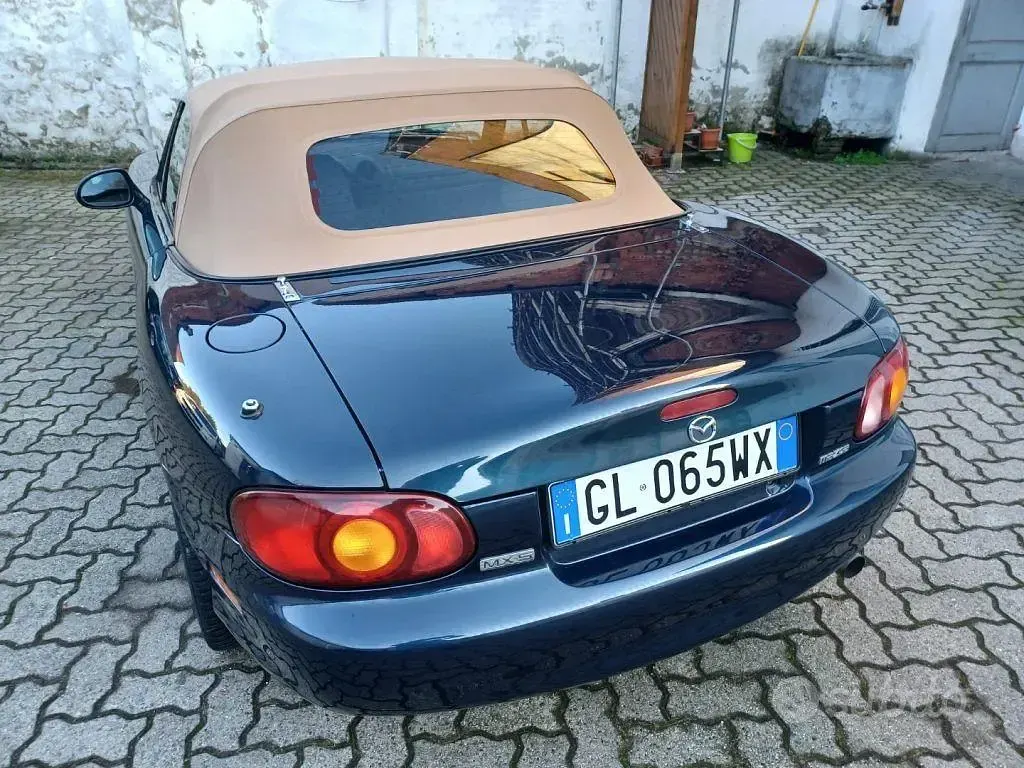 Usata Mazda MX5 110 CV (80 kW) 2000 Blu Cabrio