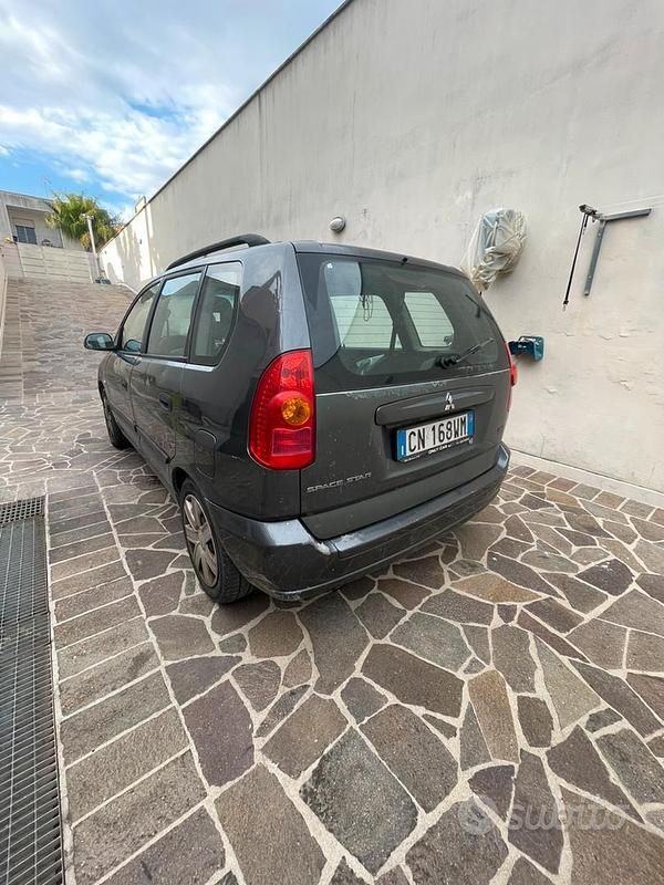 Usata Mitsubishi Space Star 2004 Grigio Berlina