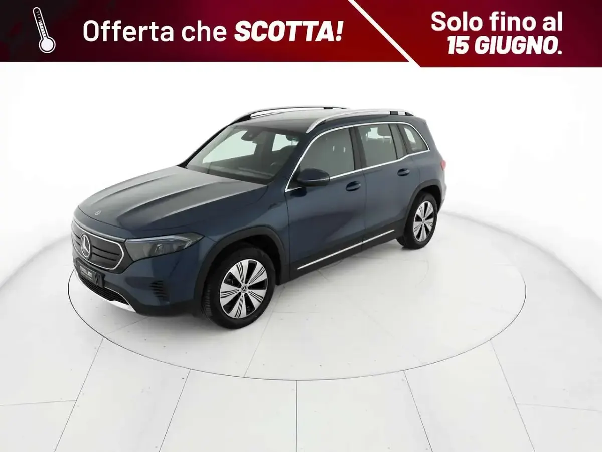 Usata Mercedes EQB300 167 kW (228 CV) 2022 Blu/azzurro SUV