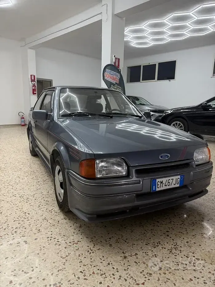 Usata Ford Escort 60 CV (44 kW) 1988 Berlina