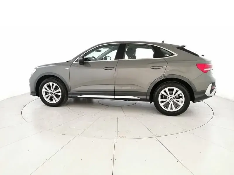 Usata Audi Q3 Sportback S-Line 150 CV (110 kW) 2024 Grigio SUV