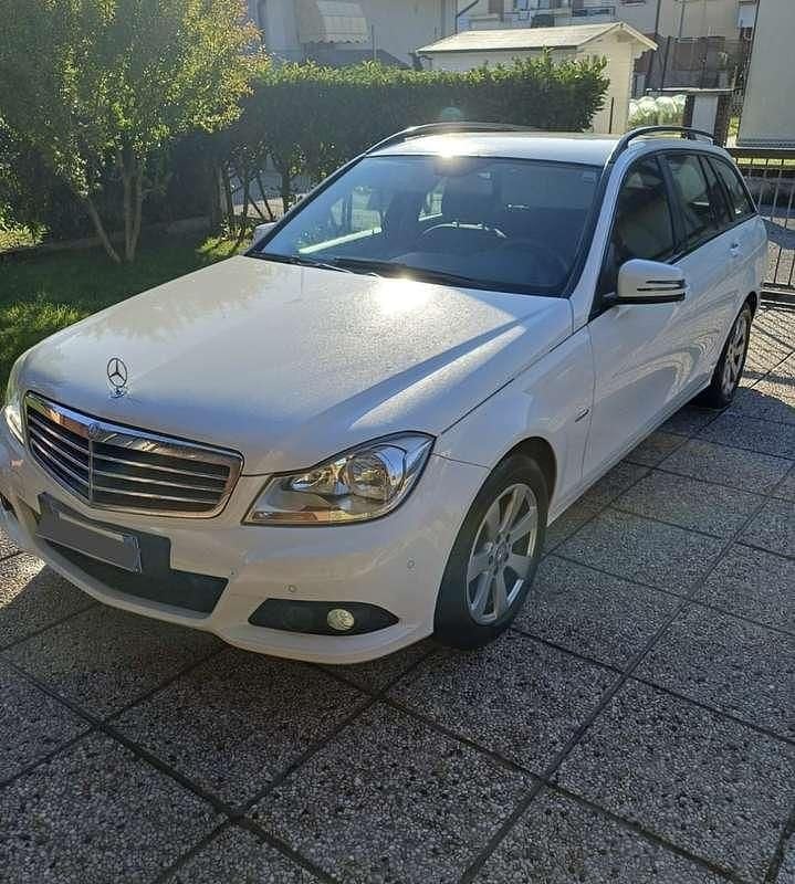 Usata Mercedes C220 Classic 150 CV (110 kW) 2012 Station wagon