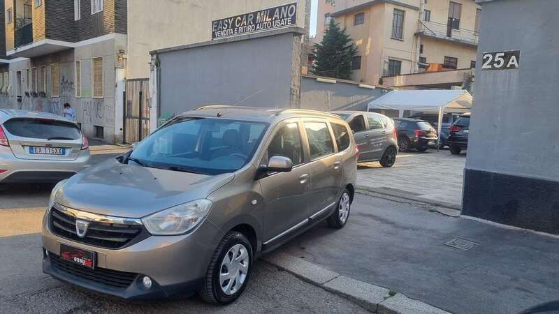 Grigio Usata 2014 Dacia Lodgy Lauréate Monovolume | 5900 € (Super prezzo) - Immagine 1/4