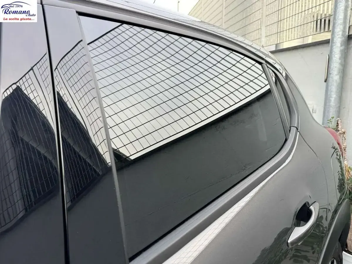 Usata Citroën C3 PureTech 110 CV (80 kW) 2024 Grigio Utilitaria