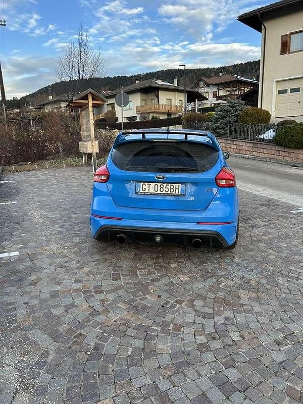 Usata Ford Focus RS 351 CV (258 kW) 2016 Blue nitro Berlina