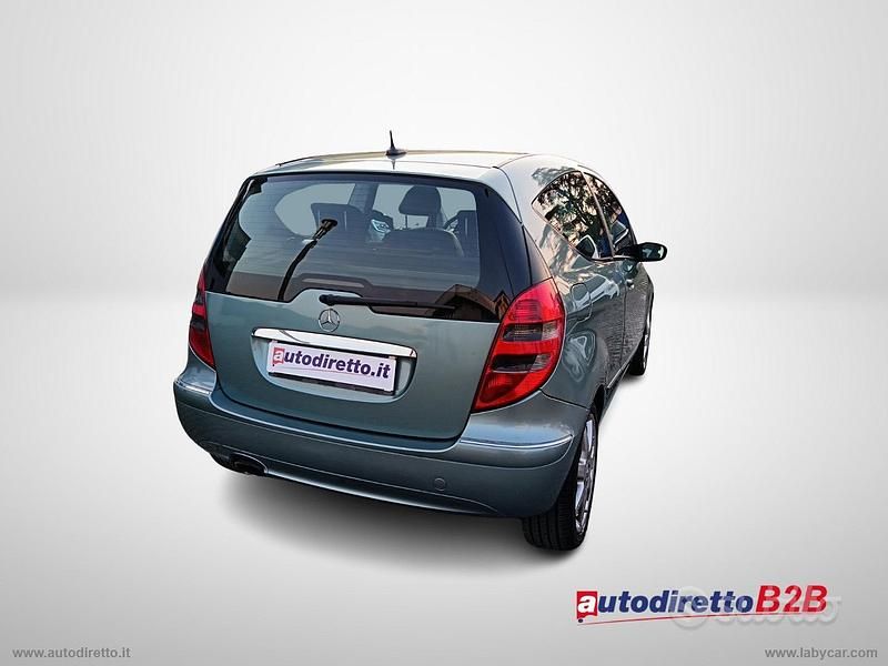 Usata Mercedes A150 Avantgarde 95 CV (69 kW) 2005 Blu/azzurro Berlina