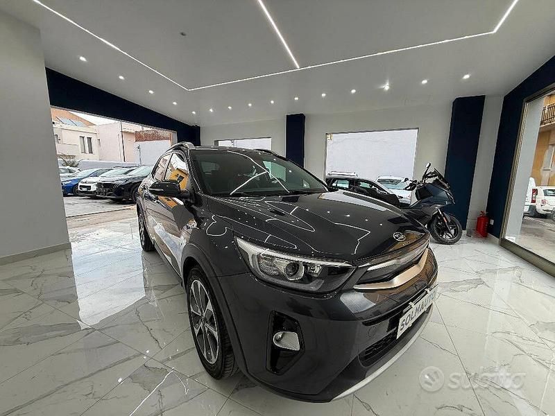 Usata Kia Stonic 120 CV (88 kW) 2018 Grigio SUV