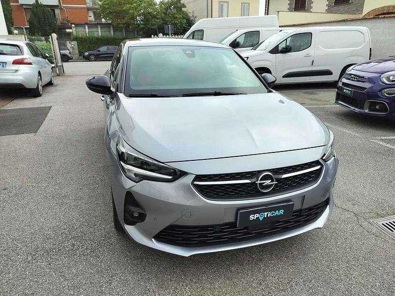 Argento Usata 2021 Opel Corsa-e GS Line Due volumi | 14.900 € (Buon prezzo) - Immagine 1/4