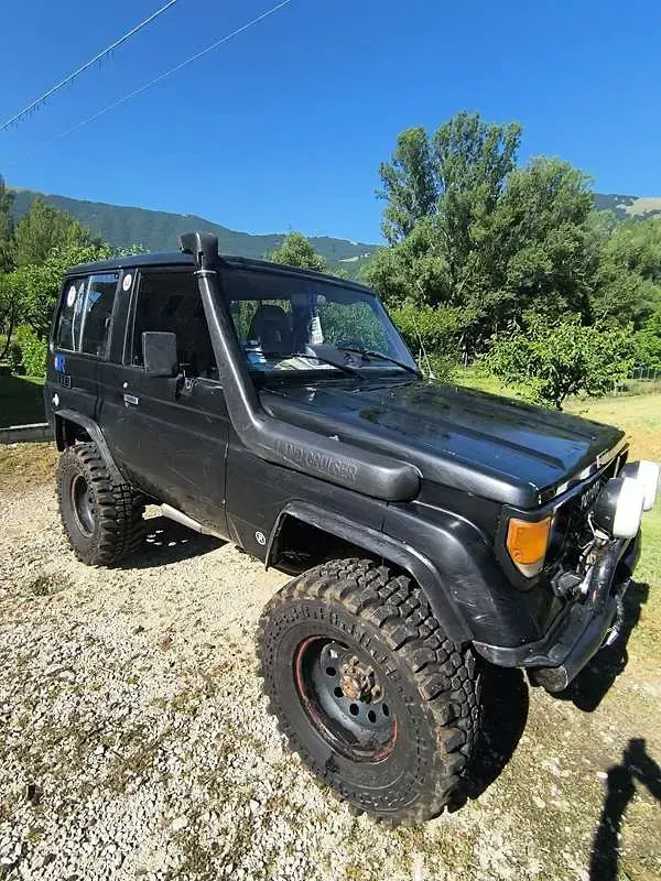 Usata Toyota Land Cruiser 86 CV (63 kW) 1986 Nero SUV