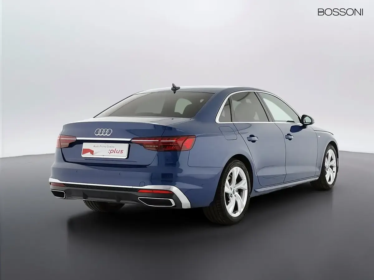 Usata Audi A4 S-Line 136 CV (100 kW) 2024 Blu Berlina