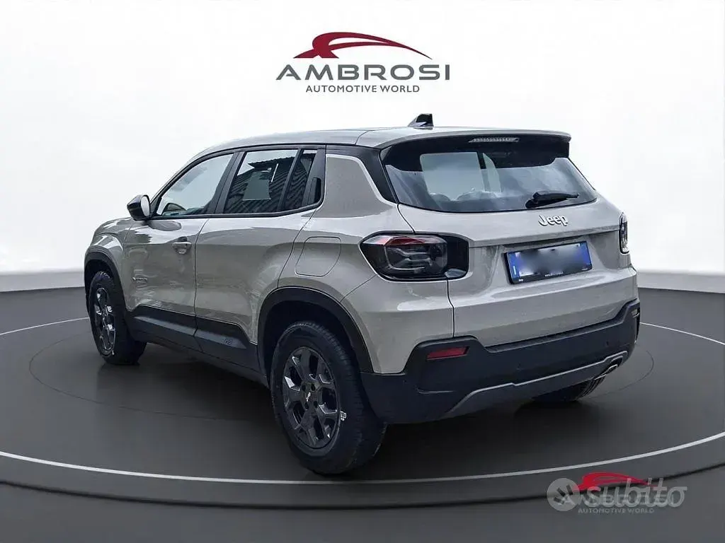 Nuova Jeep Avenger Longitude 101 CV (74 kW) 2026 Marrone SUV