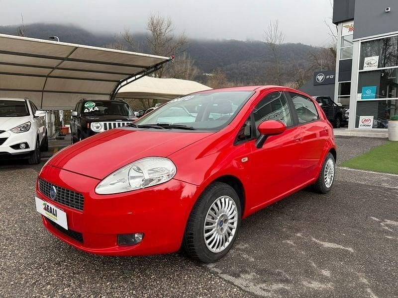 Usata Fiat Grande Punto Dynamic 75 CV (55 kW) 2007 Rosso Utilitaria