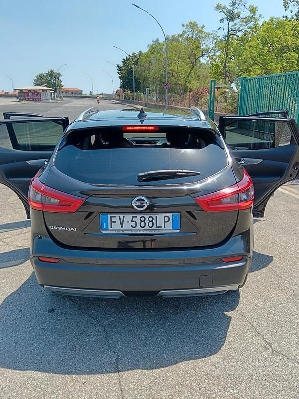 Gebraucht Nissan Qashqai 110 PS (80 kW) 2019 Schwarz SUV