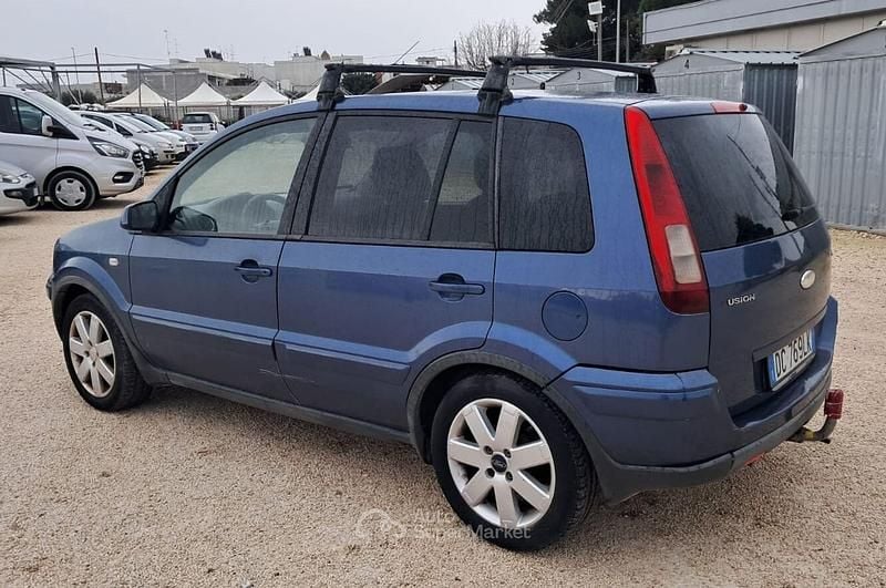 Usata Ford Fusion 68 CV (50 kW) 2006 Blu Utilitaria