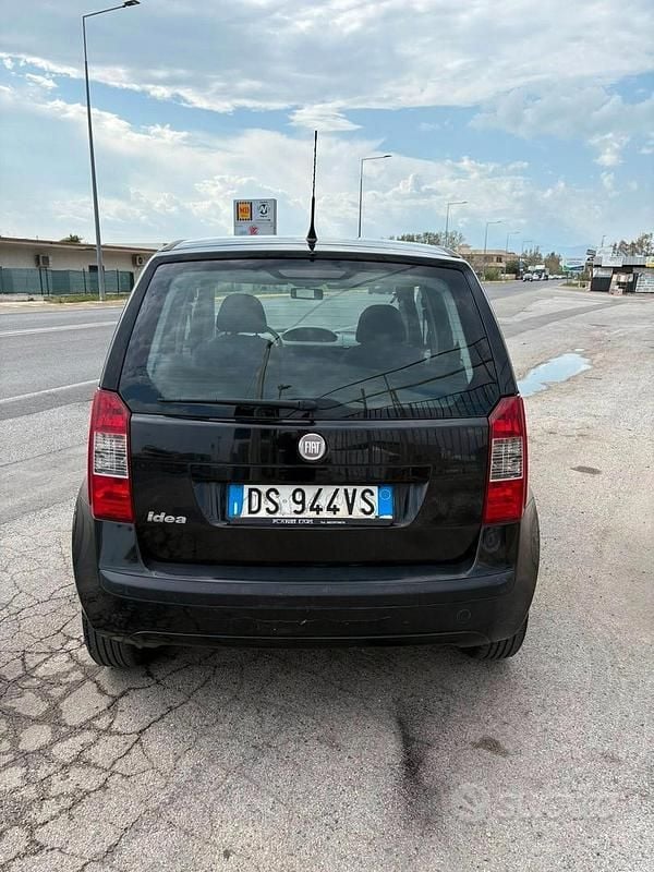Usata Fiat Idea 90 CV (66 kW) 2008 Nero Monovolume