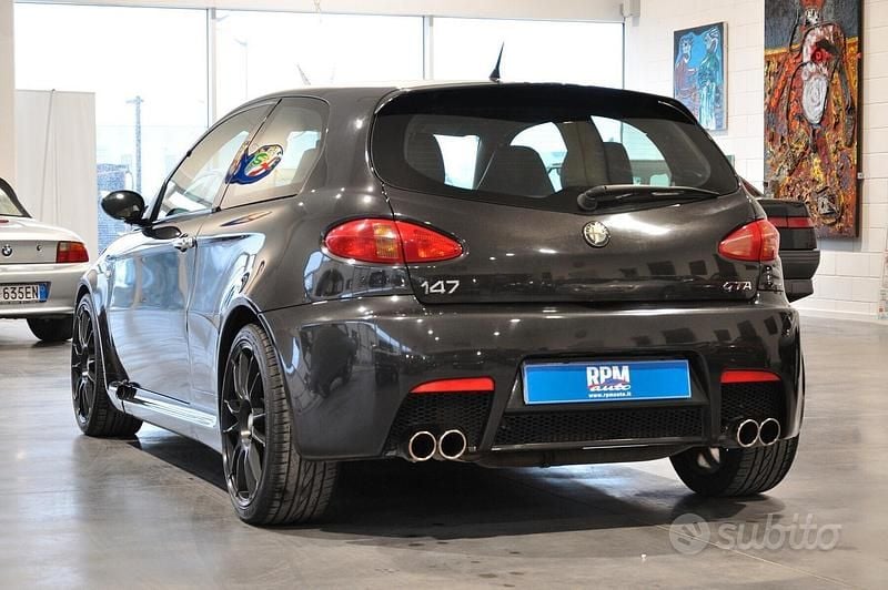 Usata Alfa Romeo 147 GTA 250 CV (183 kW) 2002 Nero Utilitaria