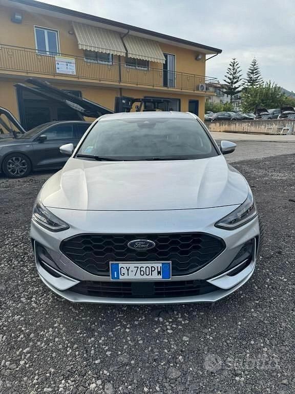 Usata Ford Focus 115 CV (84 kW) 2025 Grigio Berlina